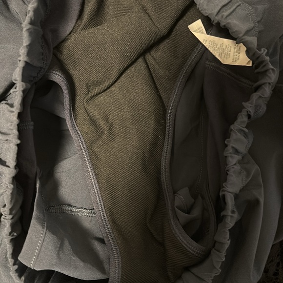 Aerie athletic running shorts. - Picture 6 of 8